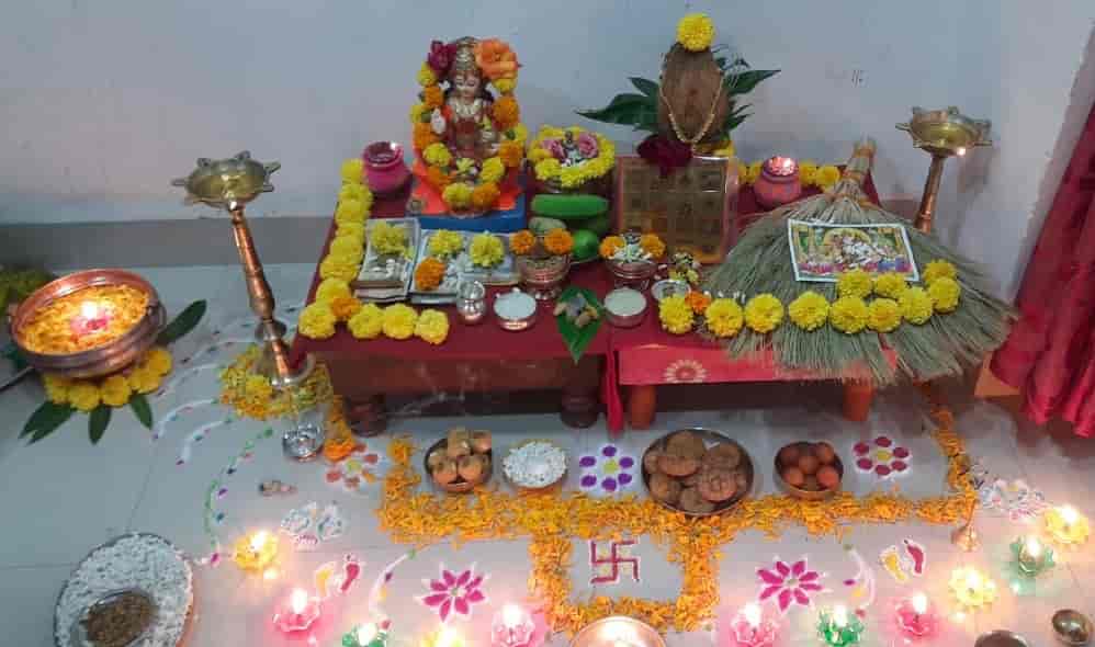 लक्ष्मी पुजन कसे करावे | दिवाळी लक्ष्मी पुजन कसे करावे (lakshmi pujan kase karave in marathi)